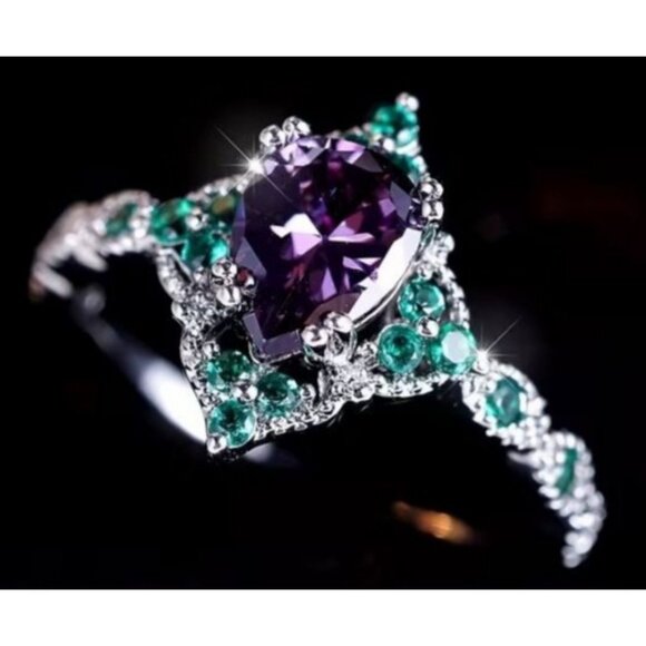 Pear Cut purple Sapphire & Emeralds Engagement Wedding Ring Set in Titanium - Picture 10 of 10